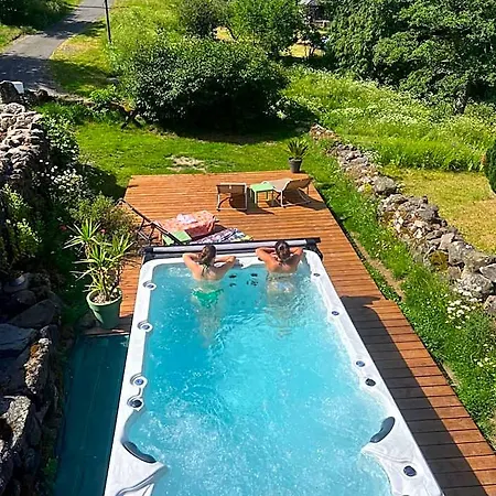 Chez Mary Elise Le Claux